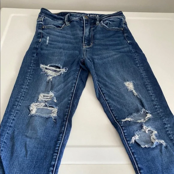 American Eagle Outfitters Women's Blue Distressed Jeans - Picture 1 of 6